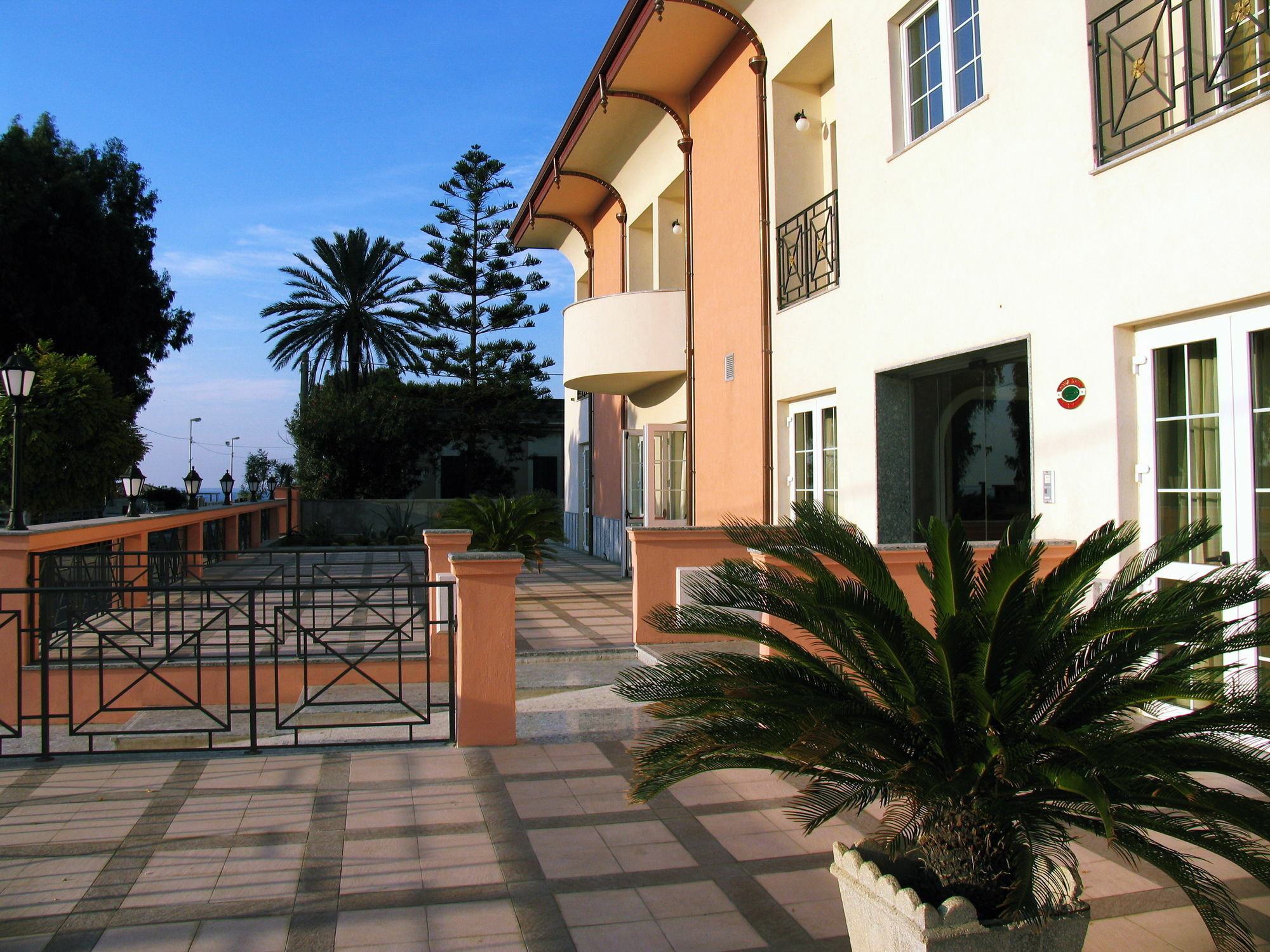 Regent Beach Hotel&Apartments Reggio Calabria Exterior foto