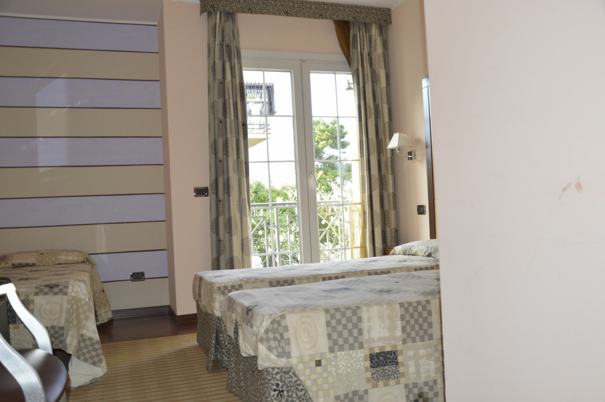 Regent Beach Hotel&Apartments Reggio Calabria Exterior foto