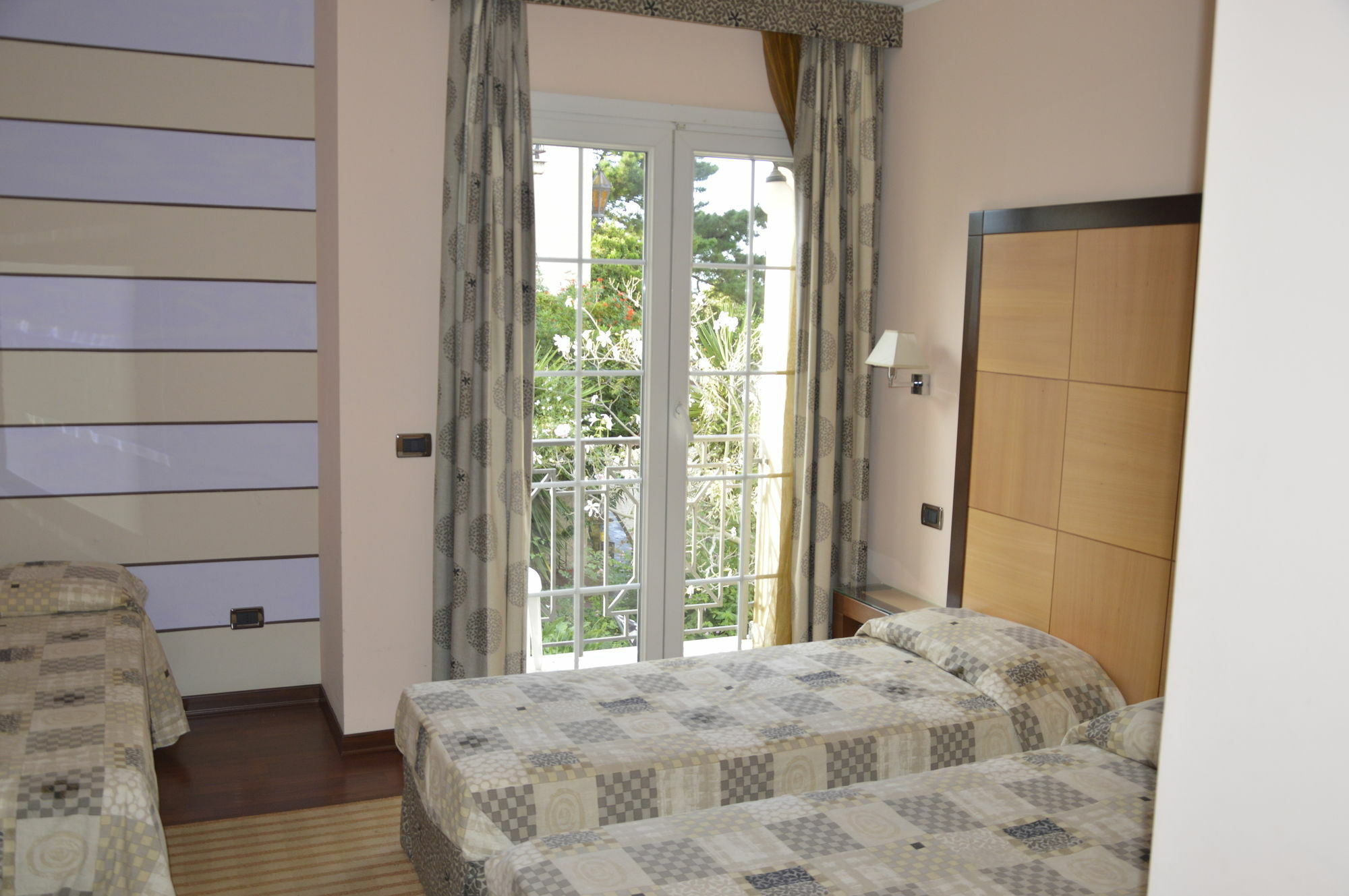 Regent Beach Hotel&Apartments Reggio Calabria Exterior foto
